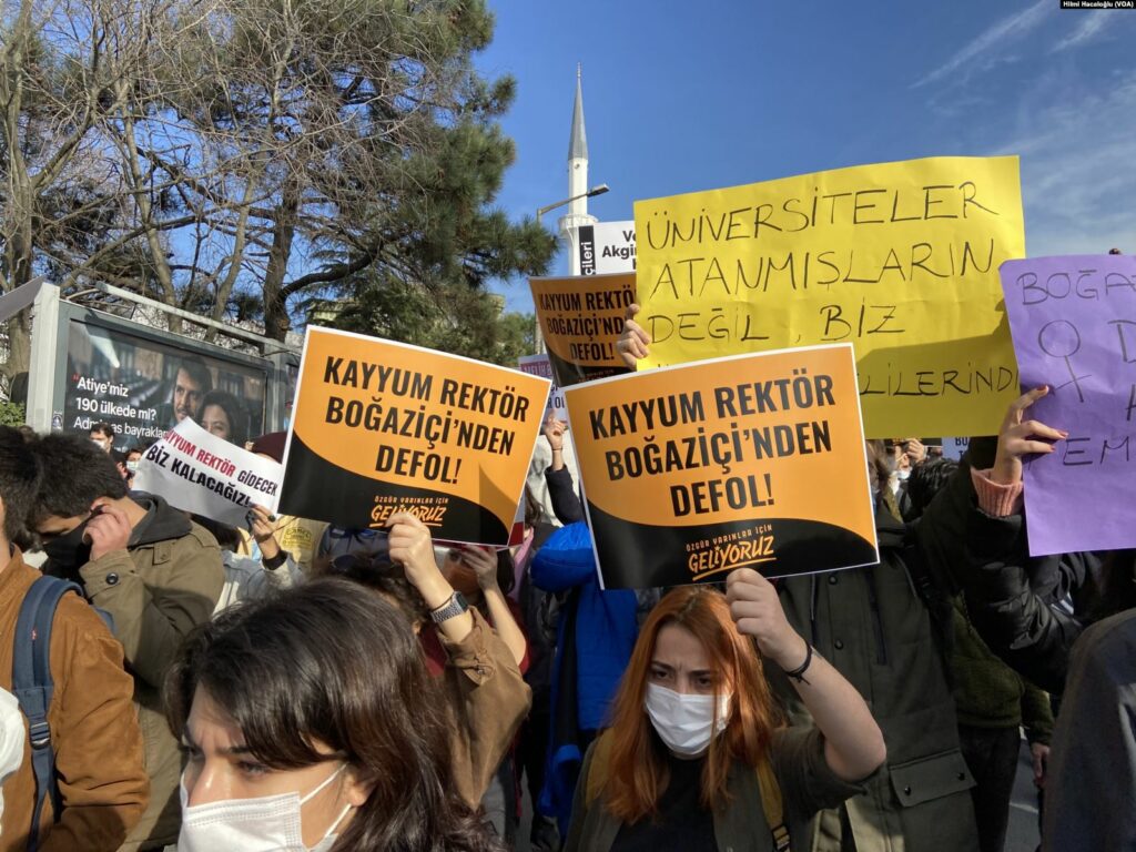 Studierende protestieren an der Istanbuler Bosporusuniversität