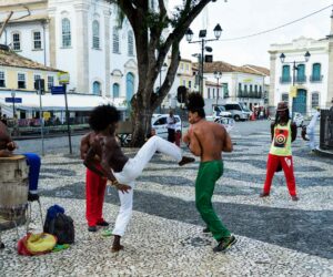 Eine Mischung aus Kampf und Tanz: Capoeira beim Hochschulsport