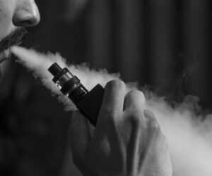 Tabak, Vapes und E-Zigaretten: Immer mehr Jugendliche in Deutschland rauchen