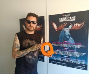 "Scheiß drauf - wir machen die Tickets einfach günstiger" - Frank Turner im Interview