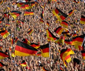 Politik und Fußball - völlig losgelöst?