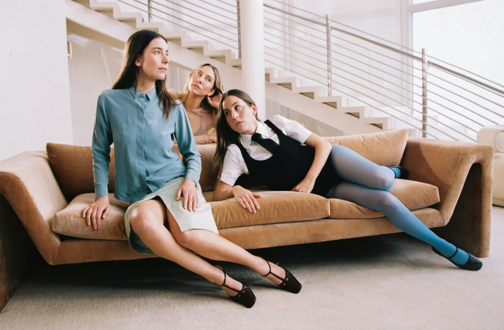 Haim (Foto: Lea Garn) Pressebild 2025 Via Universal Music Group